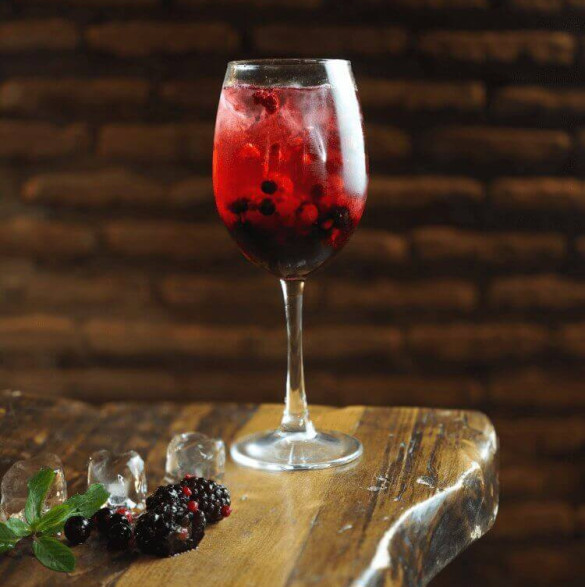 Berry Aperol Spritz