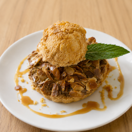 Apple tart with ice cream